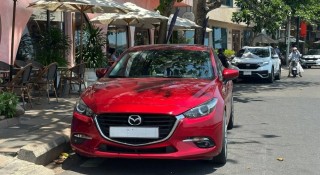 Đỗ xe dưới nắng quá lâu trong mùa hè, nội thất ô tô bị 'bào mòn' ra sao?